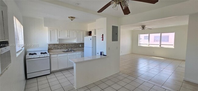 Building Photo - 744 85th St