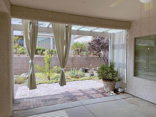 Building Photo - Beautiful Single Story Home in Sun City Mc...