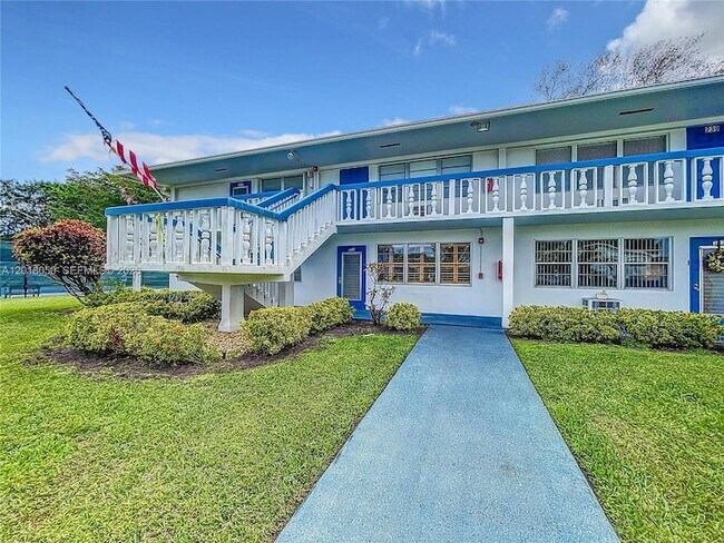 Building Photo - 226 Newport Dr