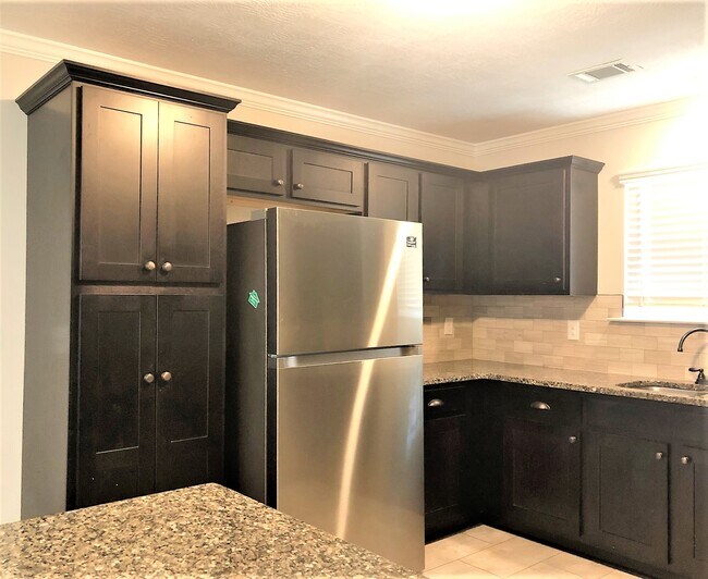 Building Photo - 5206 Copse Dr
