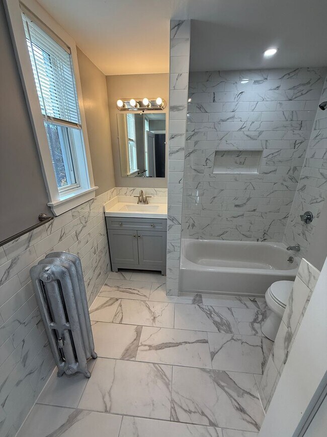 Building Photo - 2mil