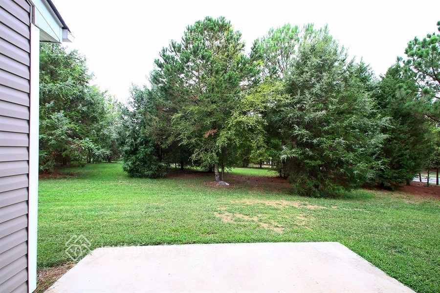 Building Photo - 1002 Bridleside Dr
