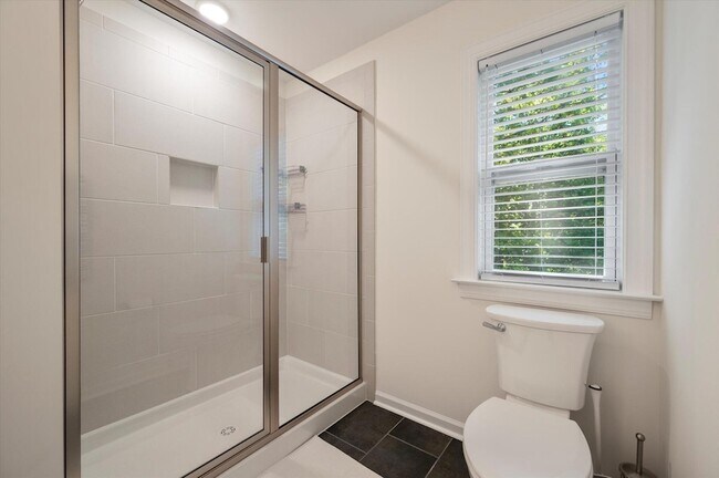 Building Photo - 1418 Widows Ct