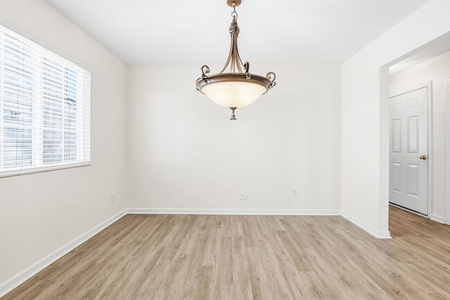 Building Photo - 3615 Marksbury Dr