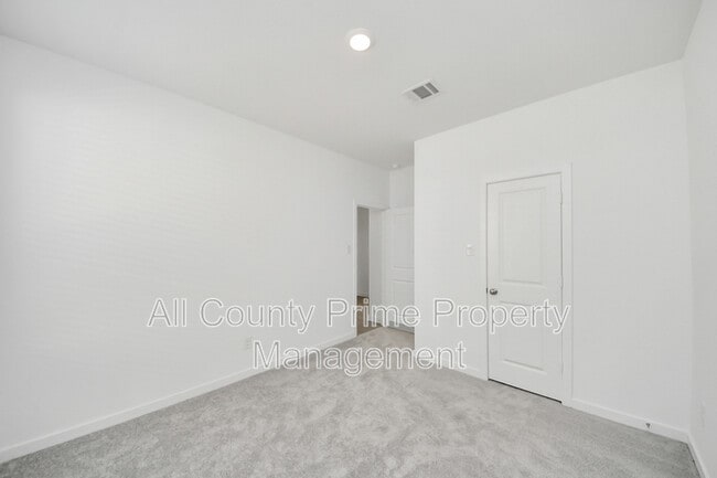 Building Photo - 3029 Avenida Sonoma Dr