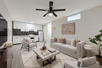 Building Photo - 1607 Welch St