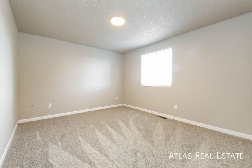 Building Photo - 1417 S Biscay Way