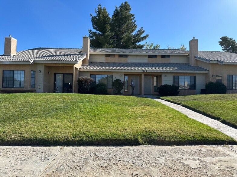 Building Photo - 1828 E Avenue J9