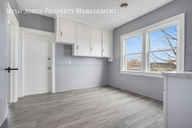 Building Photo - 1514 William St