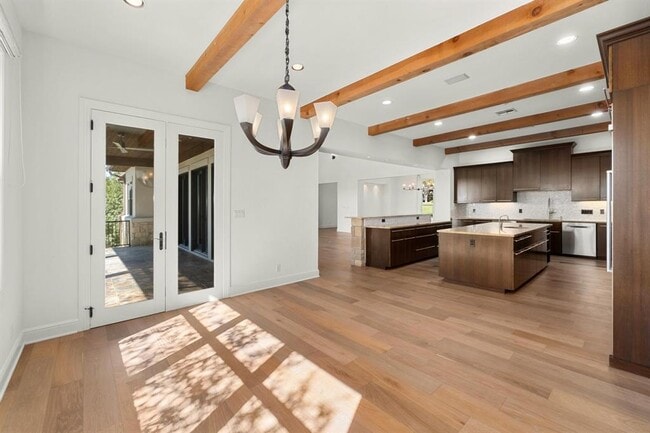 Building Photo - 1101 Sprague Ln