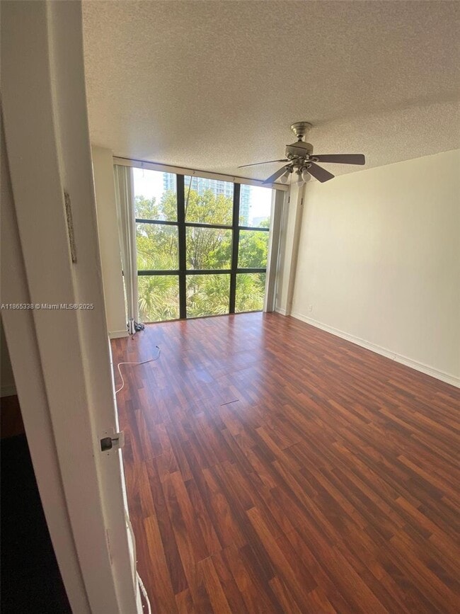 Building Photo - 1 bedroom in Sunny Isles Beach FL 33160