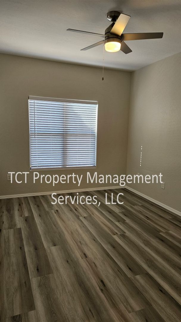 Building Photo - Newly Updated 2 Bedroom + den in Villages at Grayhawk!