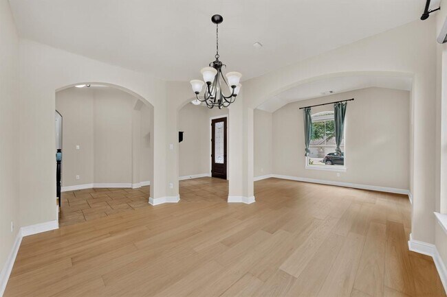Building Photo - 4804 Taurus Walk