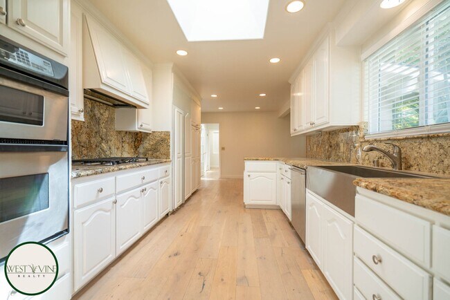 Building Photo - Gorgeous Four Bedroom Home | Expansive Backyard | Swimming Pool