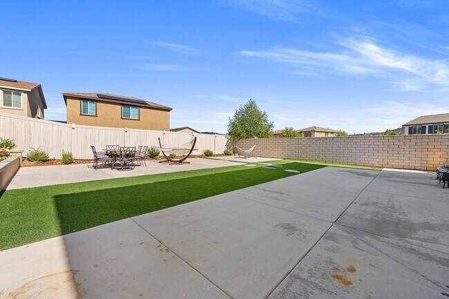 Building Photo - 13305 Cultivate Ct