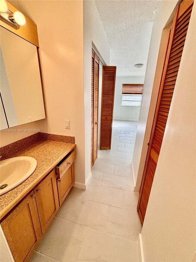 Building Photo - 3181 SW 13th St