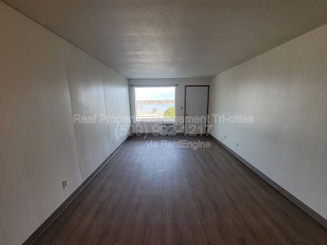 Building Photo - 3326 W Payette Ave