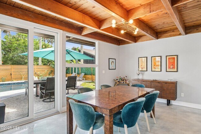 Building Photo - 248 11th St