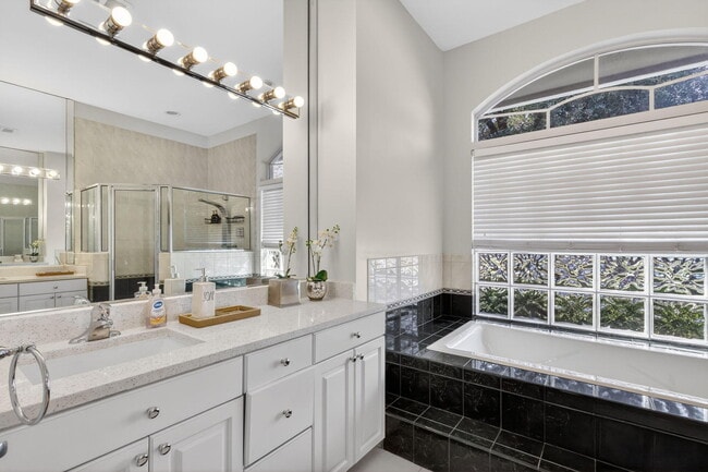 Building Photo - 1500 Firethorn Dr