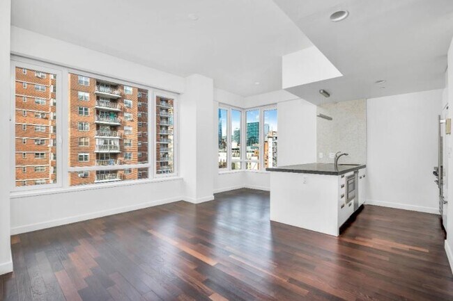 Building Photo - 2 bedroom in New York NY 10001