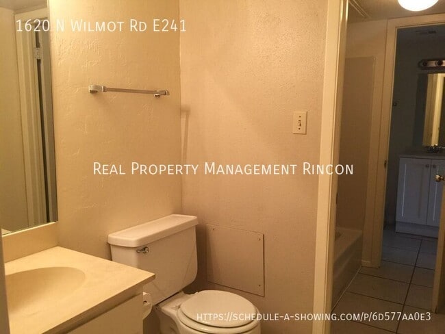 Building Photo - 1620 N Wilmot Rd