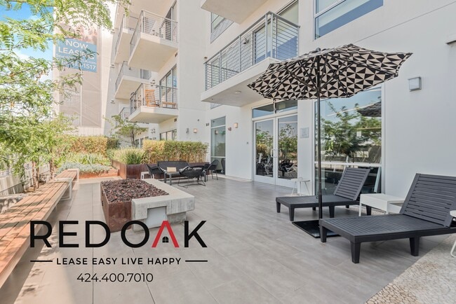 Building Photo - 1331 W 7th St