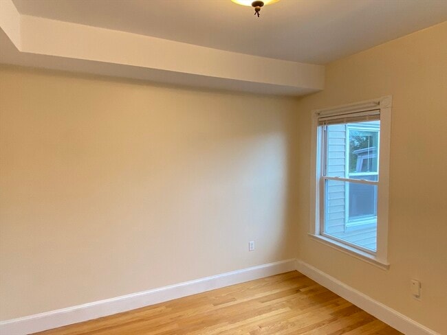 Building Photo - 99 Fellsway W