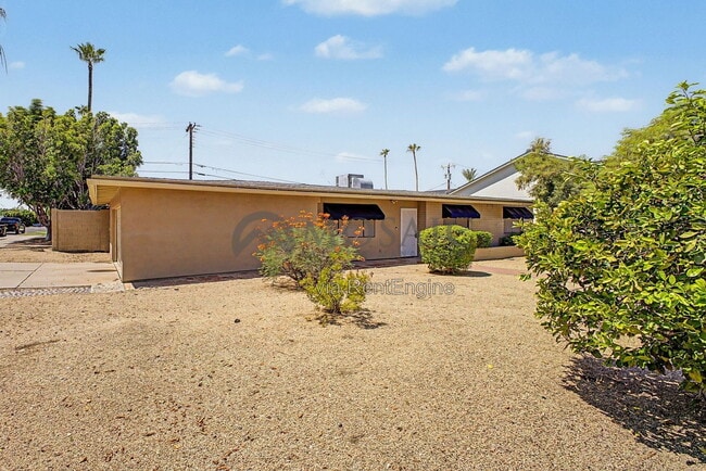 Building Photo - 3333 E Medlock Dr
