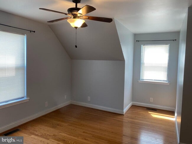 Building Photo - 104 Duet Dr