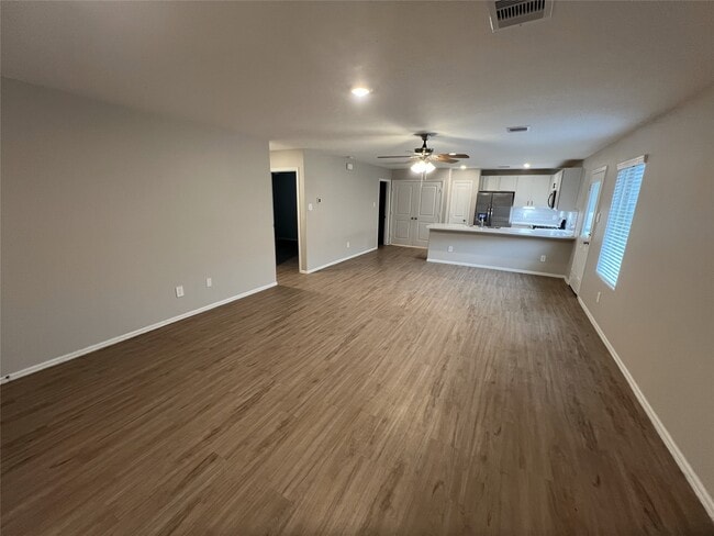 Building Photo - 132 Pine Bend Ct