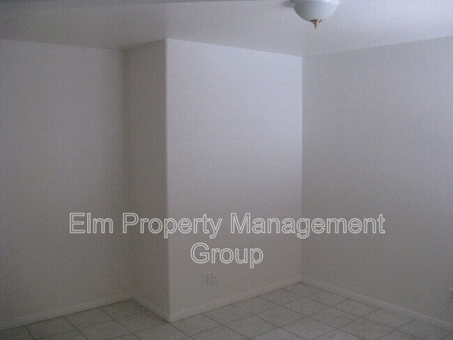Building Photo - 5716 Grand Entries Dr