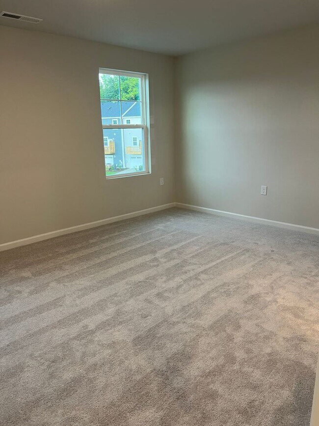 Building Photo - 3bd/3.5 ba Townhome for rent @ Rosedale in Wake Forest