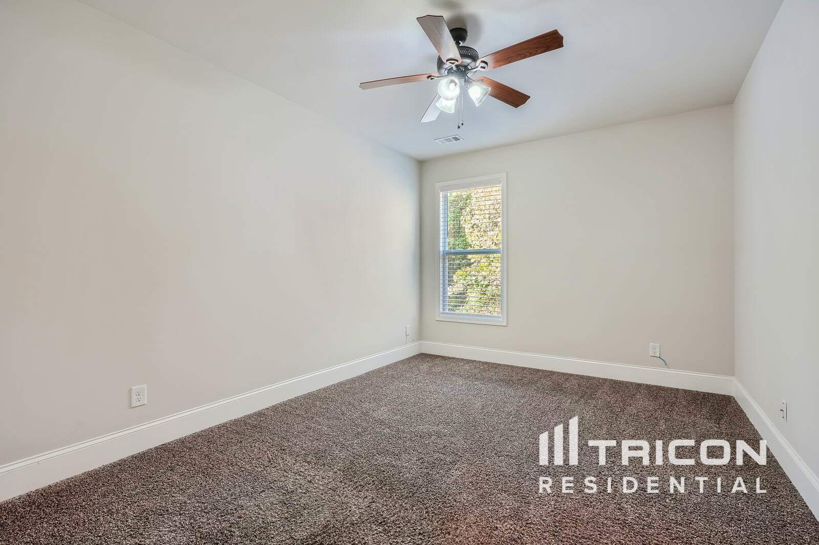 Building Photo - 5928 Wolf Creek Dr