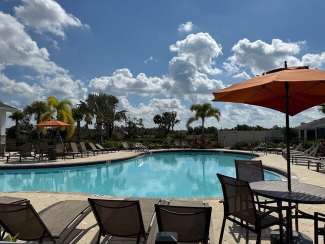 Building Photo - 4 Bedrooms, 2.5 Baths Coming Soon!