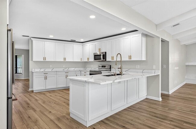 Building Photo - 5107 Lanai Way