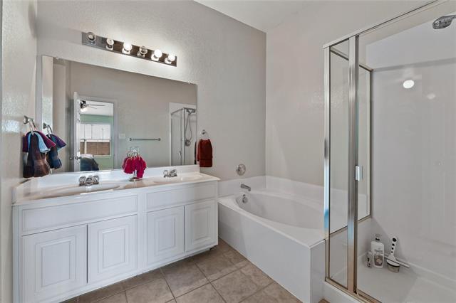 Building Photo - 2825 Dawn Spring Dr