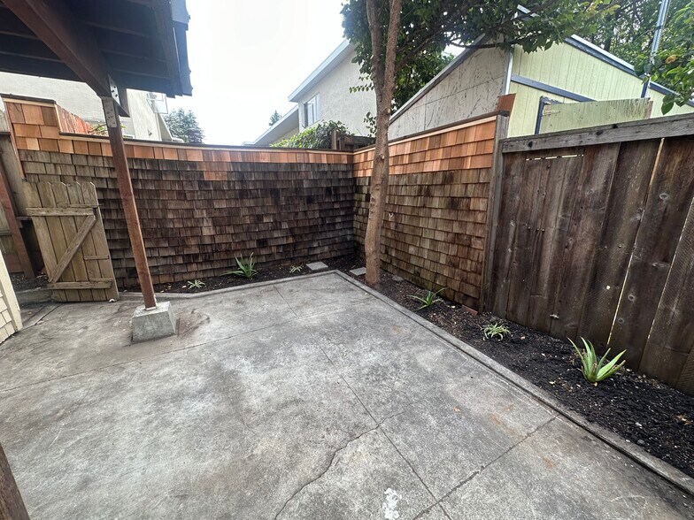 Building Photo - 2919 Fulton St