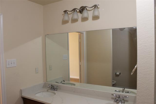 Building Photo - 2044 Lake Trail Dr