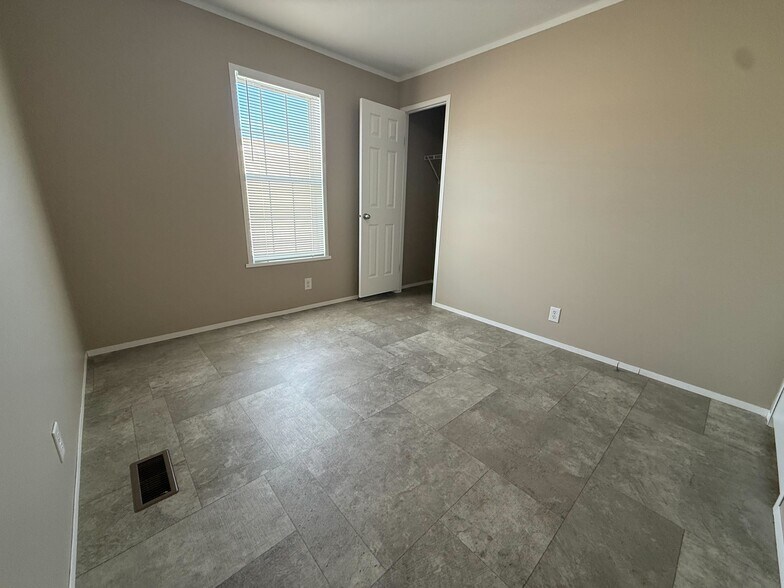 Building Photo - 71601 St David Ct