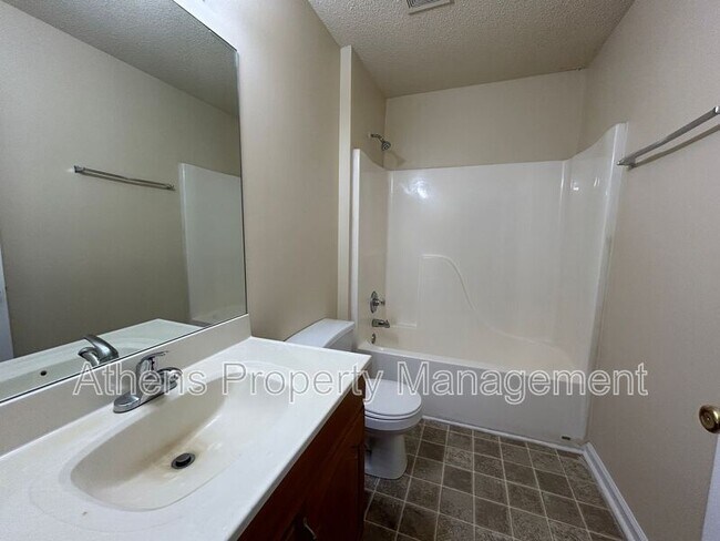 Building Photo - 1804 Cedar Shoals Dr