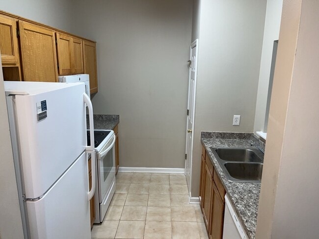 Building Photo - 22 E Dubois St