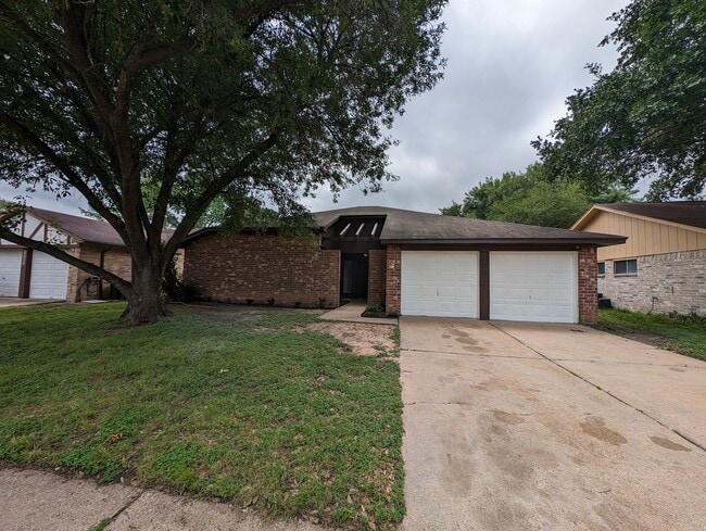 Primary Photo - 16311 Thistleglen Drive