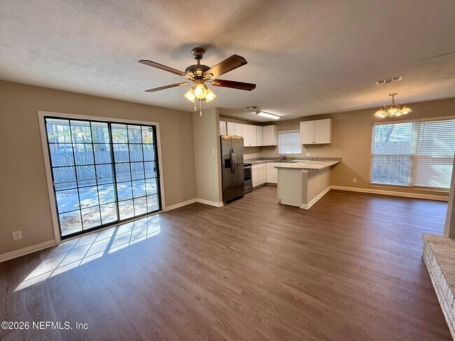 Building Photo - 3336 Cypresswood Dr S