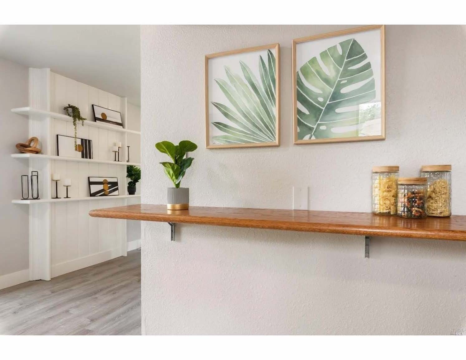 Kitchen Buffet - 500 Forest Dr