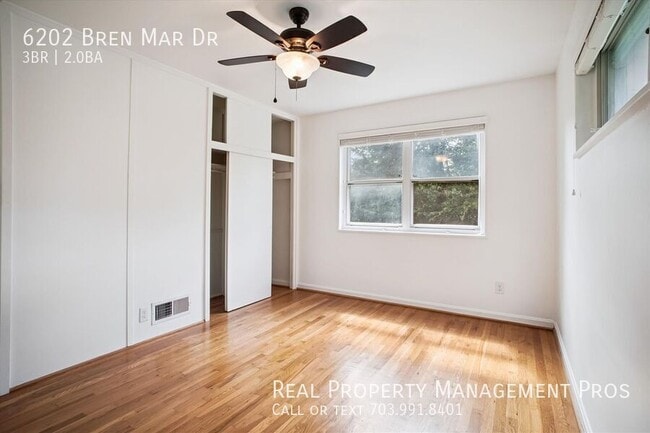 Building Photo - 6202 Bren Mar Dr
