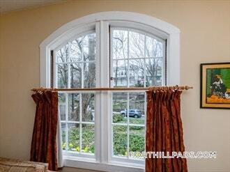 Building Photo - 120 Highland St