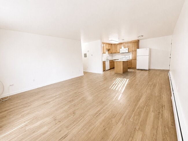 Building Photo - 1375 Everett Ct