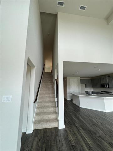 Building Photo - 1201 Indianola Trl