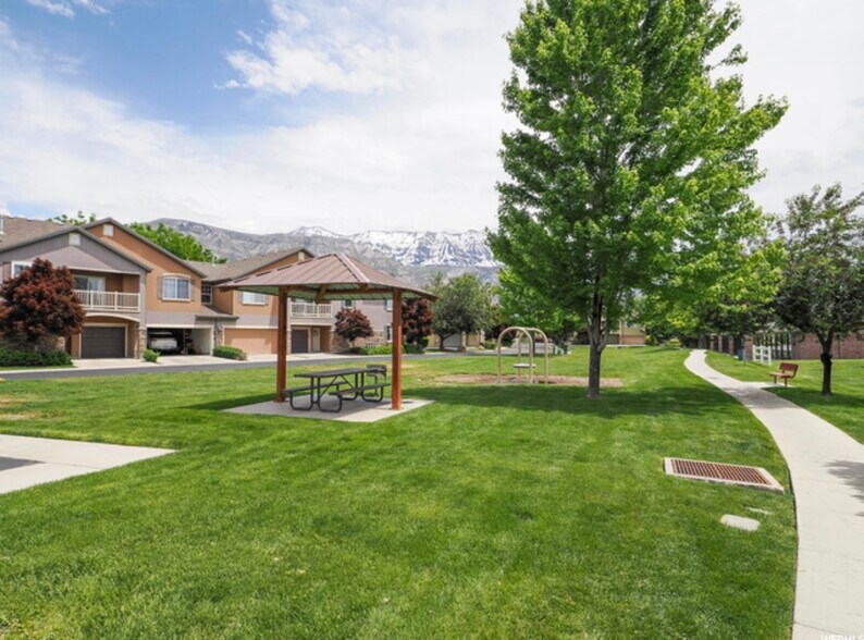 Building Photo - 1546 W 110 N