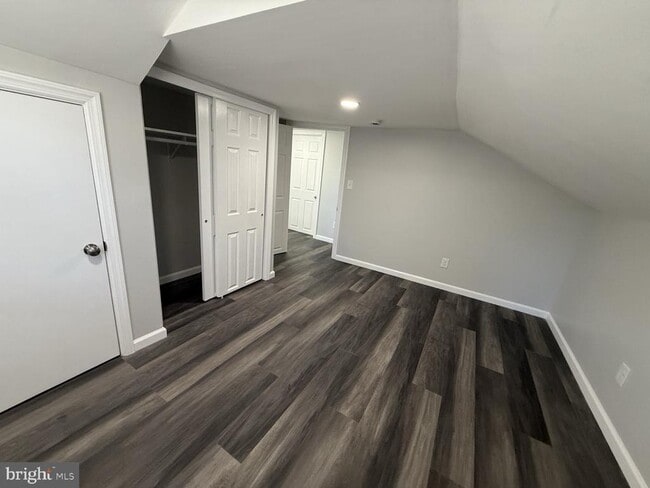 Building Photo - 383 Johnson Ave